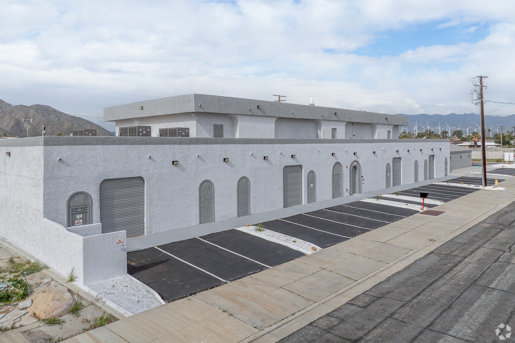 3535 N Anza Rd, Palm Springs, CA à louer Photo de l’immeuble– Image 1 sur 61