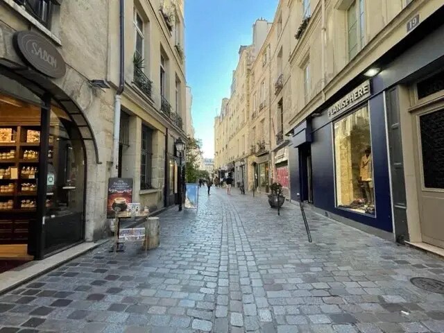 Local commercial dans Paris à louer - Photo de l’immeuble – Image 3 sur 3