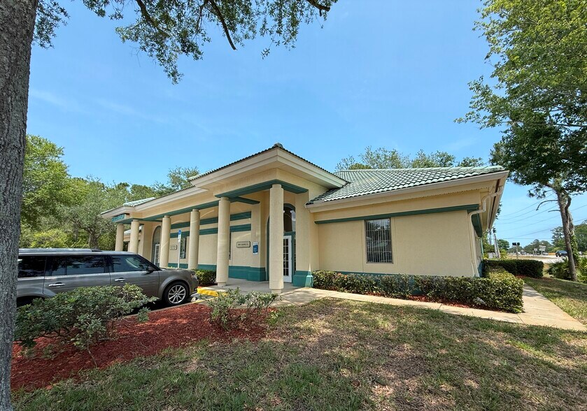 290 Clyde Morris Blvd, Ormond Beach, FL à louer - Photo de l’immeuble – Image 1 sur 8