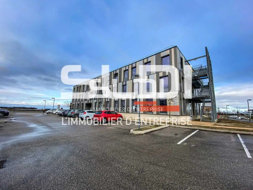 100 Rue De Norvege, Colombier-Saugnieu à louer Photo de l’immeuble– Image 1 sur 10