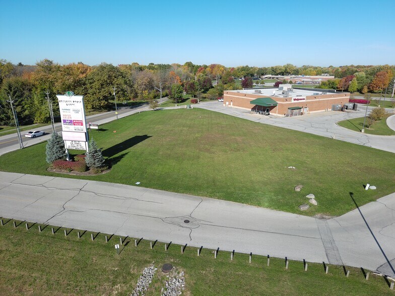 6750 Shelbyville Rd, Indianapolis, IN à louer - Aérien – Image 2 sur 8