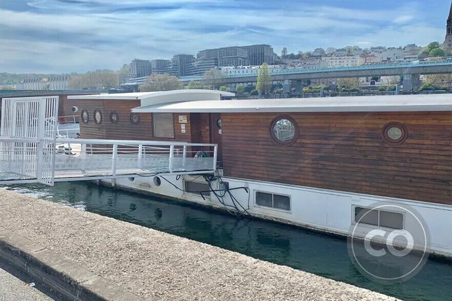Bureau dans Boulogne-Billancourt à louer - Photo de l’immeuble – Image 1 sur 4