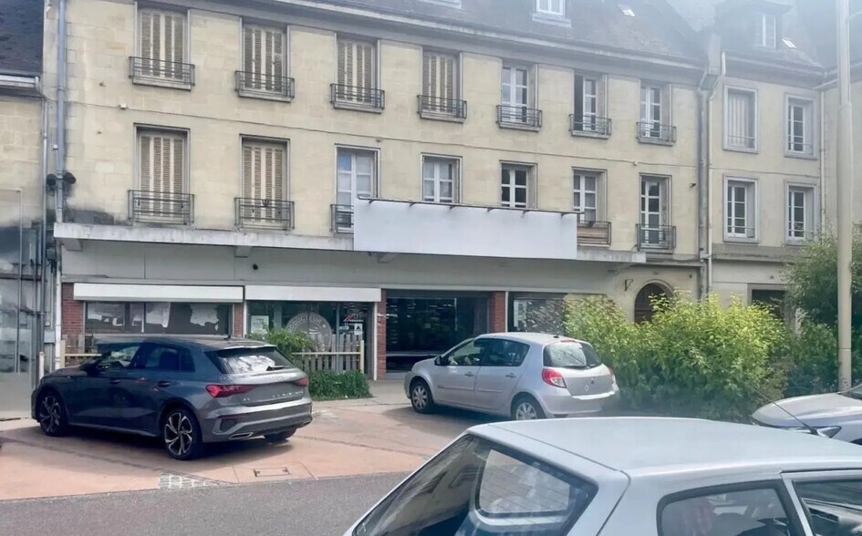 Local commercial dans Les Andelys à vendre - Photo de l’immeuble – Image 1 sur 4