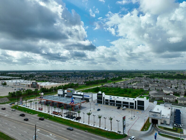 16513 FM 529, Houston, TX à louer - Photo de l’immeuble – Image 3 sur 6