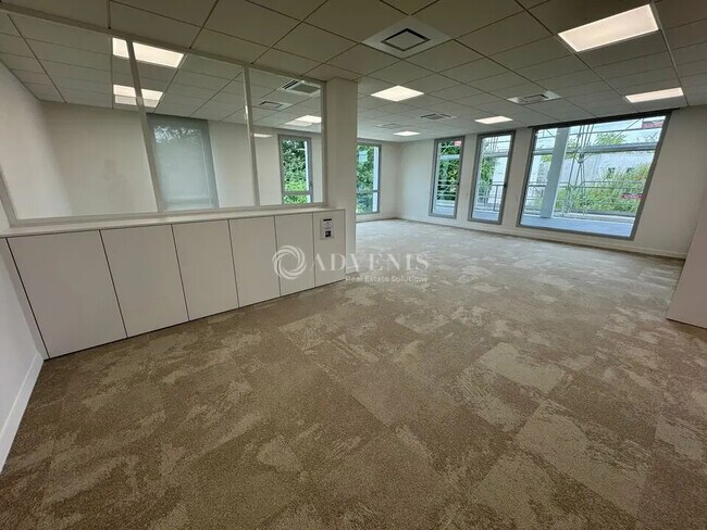 Plus de détails pour Bureau à vendre