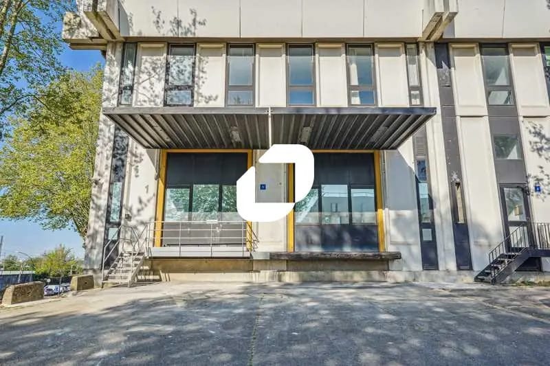 13 Rue Des Cévennes, Rungis à louer Photo de l’immeuble– Image 1 sur 19