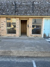 225 S Main St, Mcgregor, TX à louer Photo de l’immeuble– Image 1 sur 9