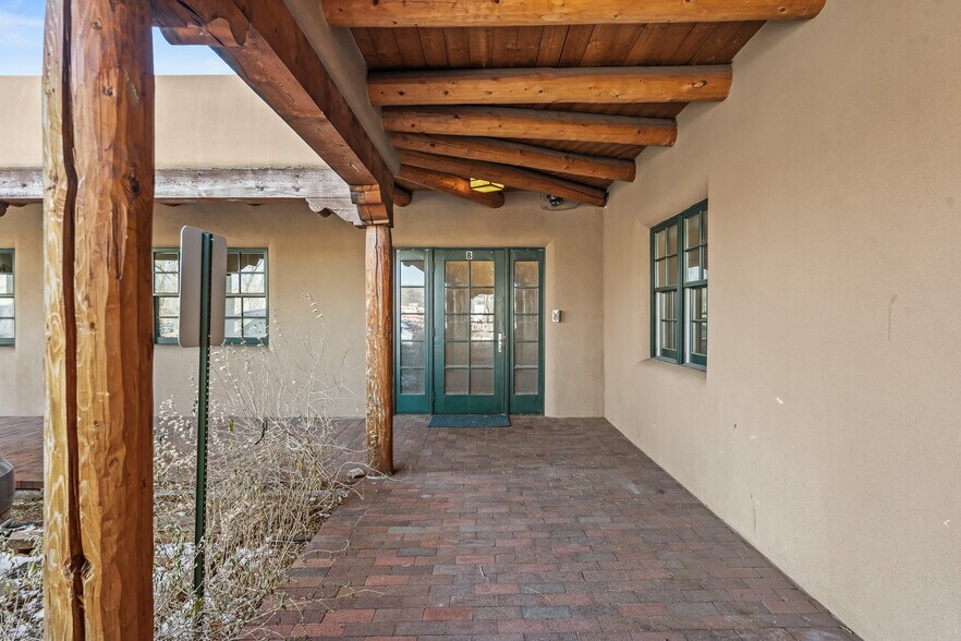 103 S St Francis Dr, Santa Fe, NM à vendre - Photo de l’immeuble – Image 2 sur 20