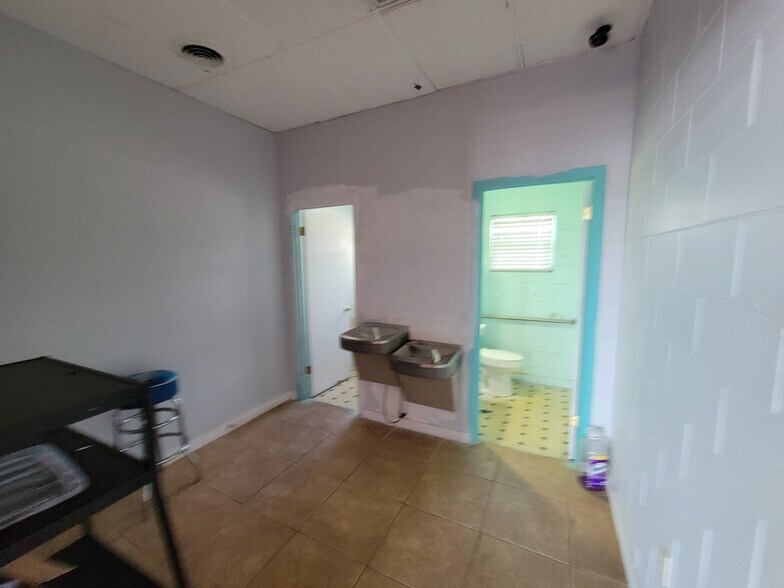 519 SW 10th St, Ocala, FL à vendre - Photo de l’immeuble – Image 2 sur 26