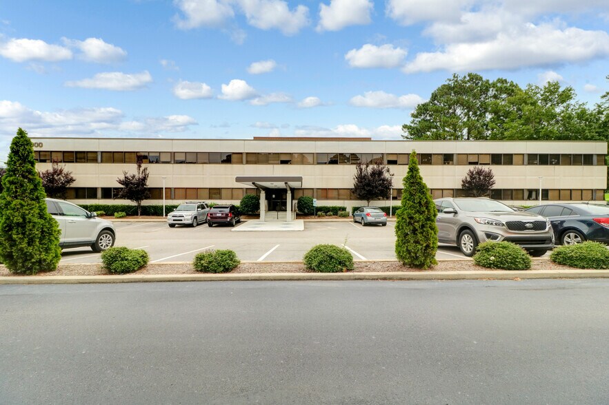 4000 Wake Forest Rd, Raleigh, NC à louer - Photo de l’immeuble – Image 2 sur 26
