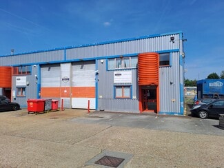 Plus de détails pour Mead Ln, Hertford - Industriel/Logistique à louer