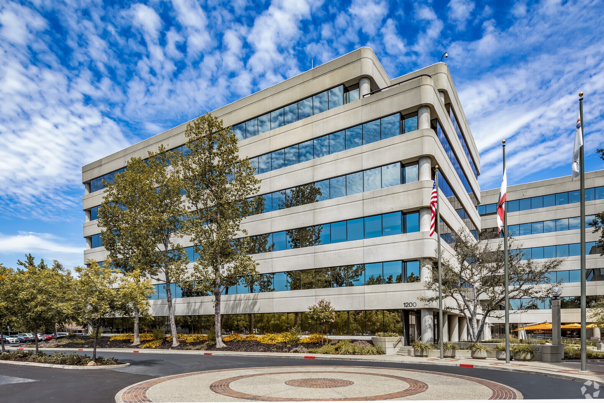 1200 Concord Ave, Concord, CA à louer Photo principale– Image 1 sur 4