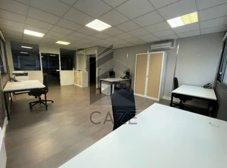 Bureau dans Gradignan à louer - Photo de l’immeuble – Image 3 sur 5