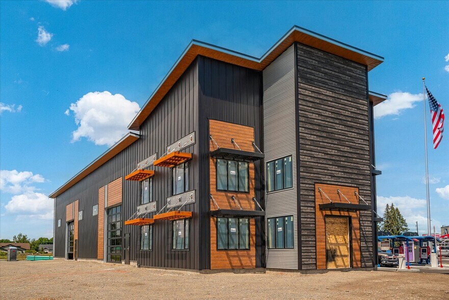 9878 Kirkpatrick st, Hayden, ID à vendre - Photo de l’immeuble – Image 3 sur 67