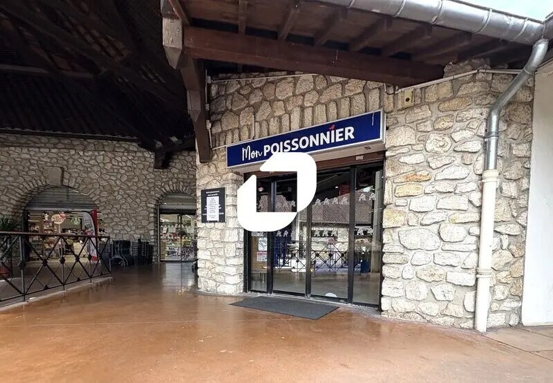 Local commercial dans Jouy-en-Josas à louer Photo de l’immeuble– Image 1 sur 11