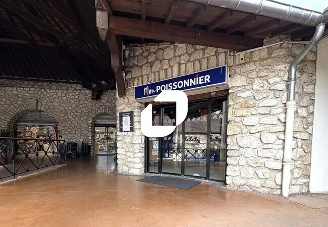 Plus de détails pour Local commercial à louer