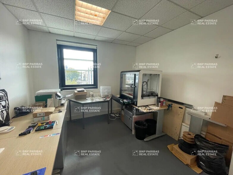 Bureau dans Saint-Grégoire à vendre - Photo intérieure – Image 2 sur 6