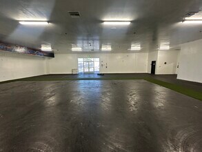 509-523 E Rosecrans Ave, Compton, CA à louer Photo intérieure– Image 1 sur 12