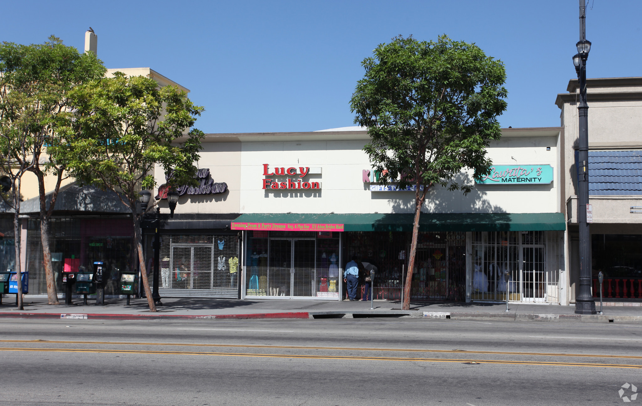 7017-7021 Pacific Blvd, Huntington Park, CA à louer Photo principale– Image 1 sur 4