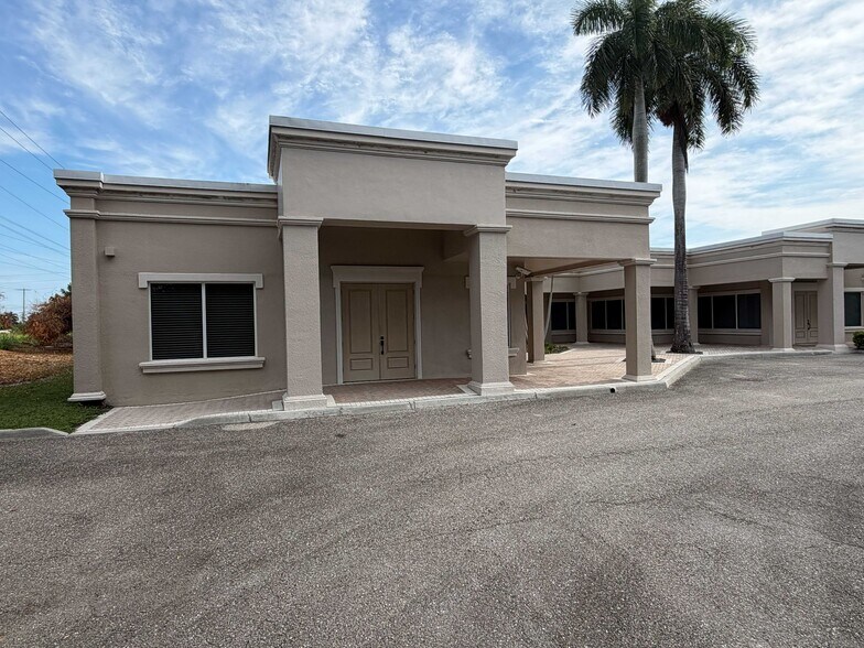 3 Harvard Cir, West Palm Beach, FL à louer - Photo de l’immeuble – Image 2 sur 15