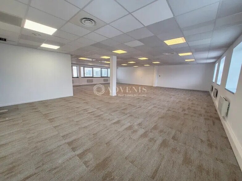 Bureau dans Cergy à louer - Photo de l’immeuble – Image 2 sur 10