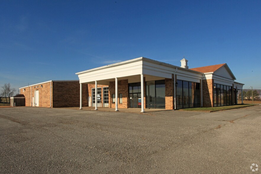 302 E Happy Valley St, Cave City, KY à louer - Photo principale – Image 1 sur 22