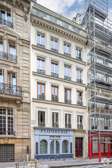 9 Rue Chaptal, Paris à louer - Photo de l’immeuble – Image 2 sur 3