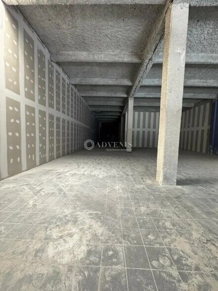 Local commercial dans Nîmes à louer - Photo de l’immeuble – Image 1 sur 5
