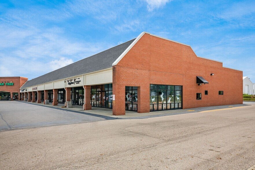 659-733 W Coshocton St, Johnstown, OH à louer - Photo de l’immeuble – Image 3 sur 9