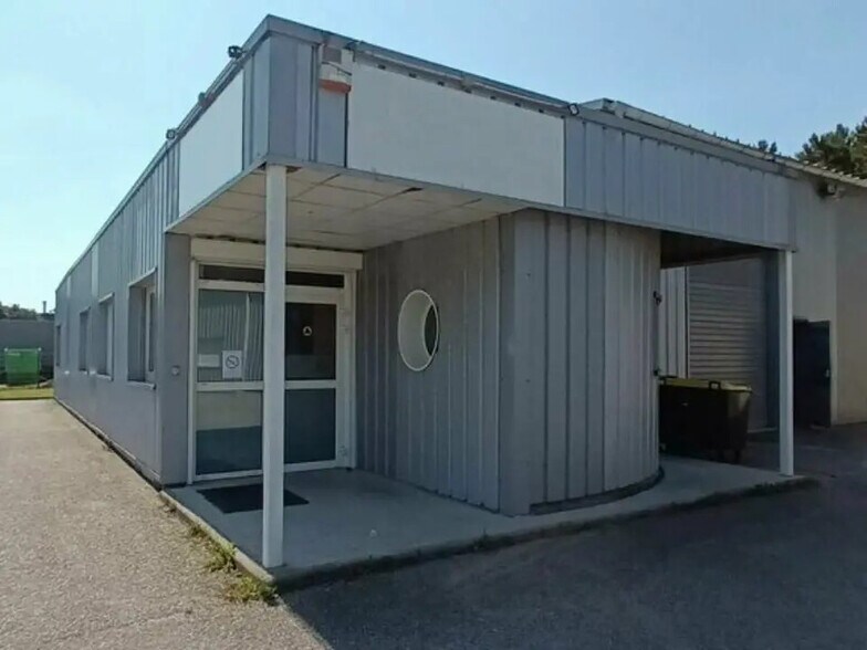 Local d’activités dans Le Havre à louer - Photo de l’immeuble – Image 1 sur 1