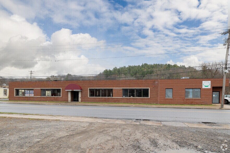 199 S Main St, Gloversville, NY à louer - Photo de l’immeuble – Image 2 sur 2