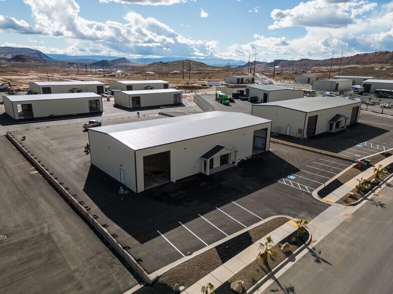 5645 W 720 S, Hurricane, UT à louer - Photo de l’immeuble – Image 2 sur 14