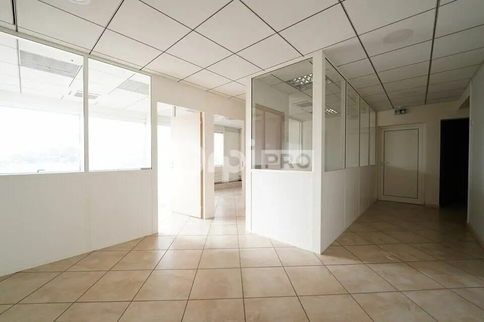 Bureau dans Taluyers à louer Photo intérieure– Image 1 sur 13