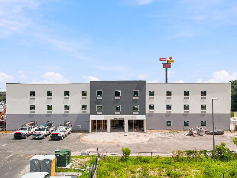 4418 Highway 46, Mims, FL à vendre - Photo de l’immeuble – Image 3 sur 8
