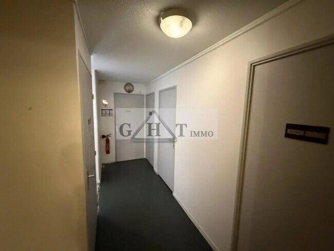 Plus de détails pour Local commercial à vendre