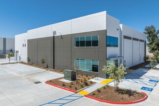 Plus de détails pour 1951 W Park Ave, Redlands, CA - Industriel/Logistique à louer