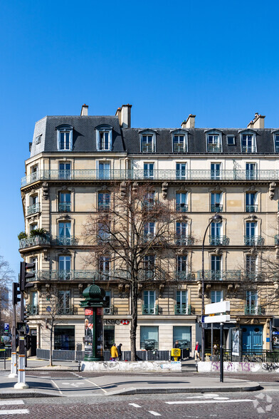 2 Avenue Des Ternes, Paris à louer - Photo de l’immeuble – Image 3 sur 3