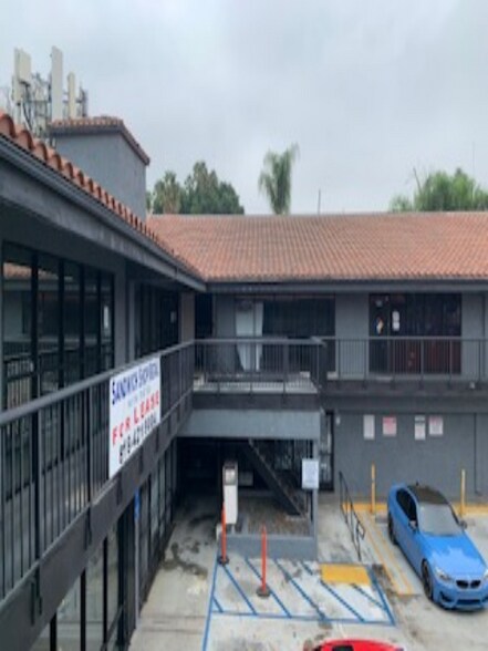 2815 W Sunset Blvd, Los Angeles, CA à louer - Photo de l’immeuble – Image 2 sur 6