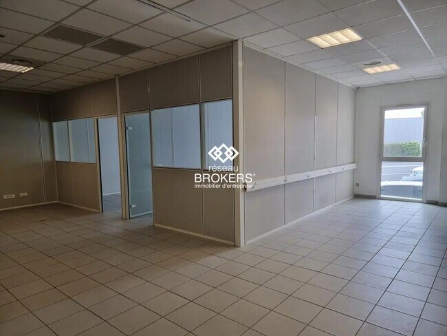 Plus de détails pour Bureau à louer