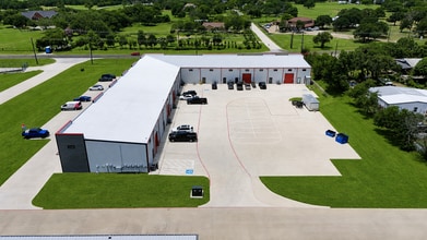 1921 Business Park Blvd, Argyle, TX à louer Photo de l’immeuble– Image 2 sur 10