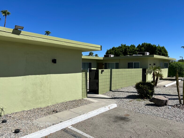 4086 E Calle de Carlos, Palm Springs, CA à vendre - Photo de l’immeuble – Image 2 sur 13