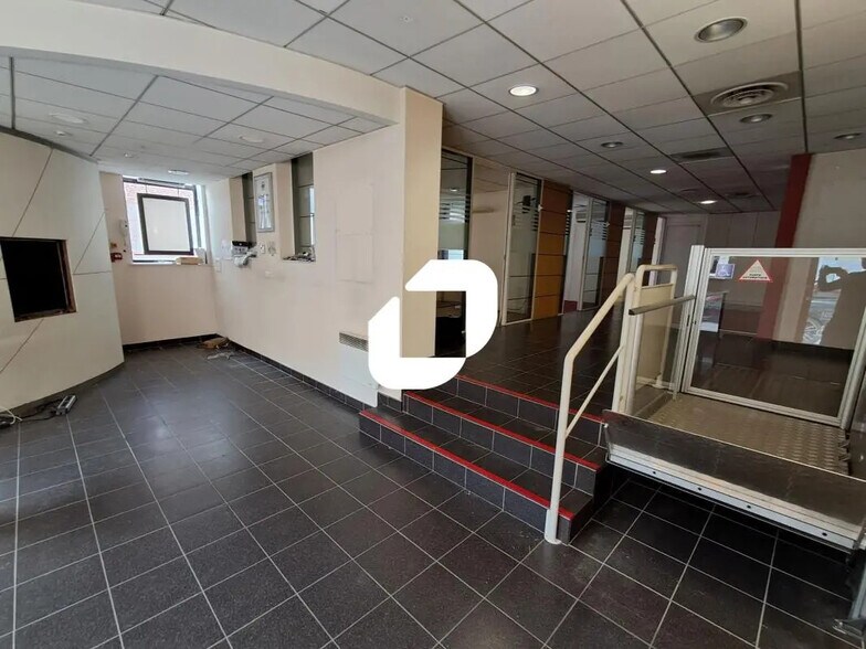 Local commercial dans Lille à vendre - Hall d’entrée – Image 1 sur 6