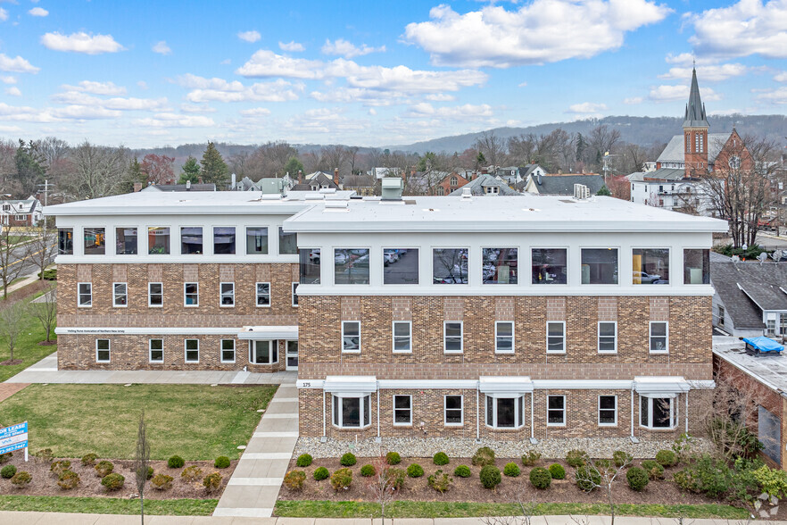 175 South St, Morristown, NJ à louer - Photo de l’immeuble – Image 3 sur 9