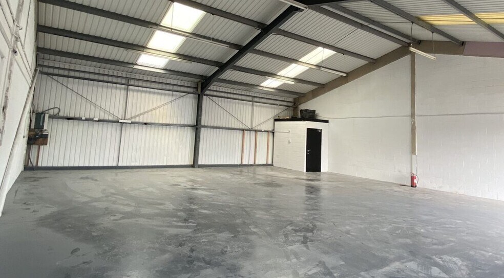 Rands Ln, Doncaster à louer - Photo de l’immeuble – Image 2 sur 3