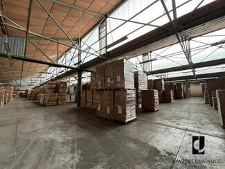 Plus de détails pour Local d'activités à louer