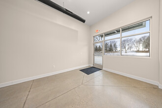 2400 Greenfield rd, Berkley, MI à louer Photo de l’immeuble– Image 1 sur 15