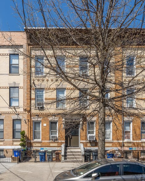 30-38 44th St, Long Island City, NY à vendre - Photo de l’immeuble – Image 2 sur 11