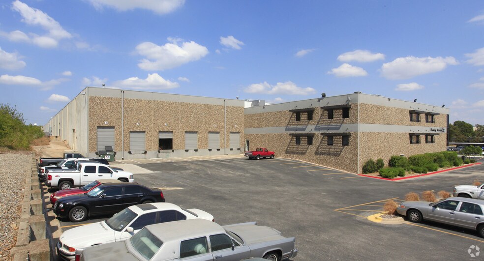 10300 Metric Blvd, Austin, TX à louer - Photo de l’immeuble – Image 3 sur 4