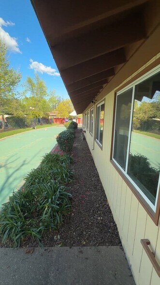 9755 Lincoln Village Dr, Sacramento, CA à louer - Vidéo sur l’annonce professionnelle – Image 2 sur 11