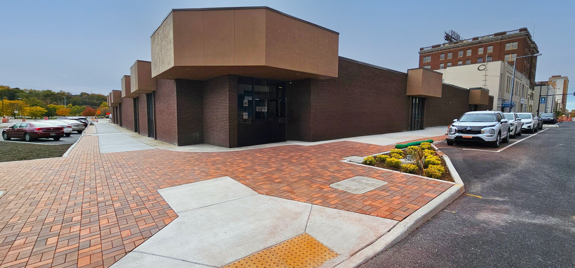 139 E Boardman St, Youngstown, OH à vendre Photo de l’immeuble– Image 1 sur 7